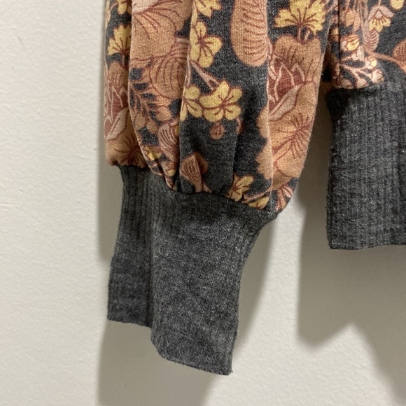 Pre-owned Bobeau floral print lantern sleeve top sweater size small 🌟 - Picture 5 of 6